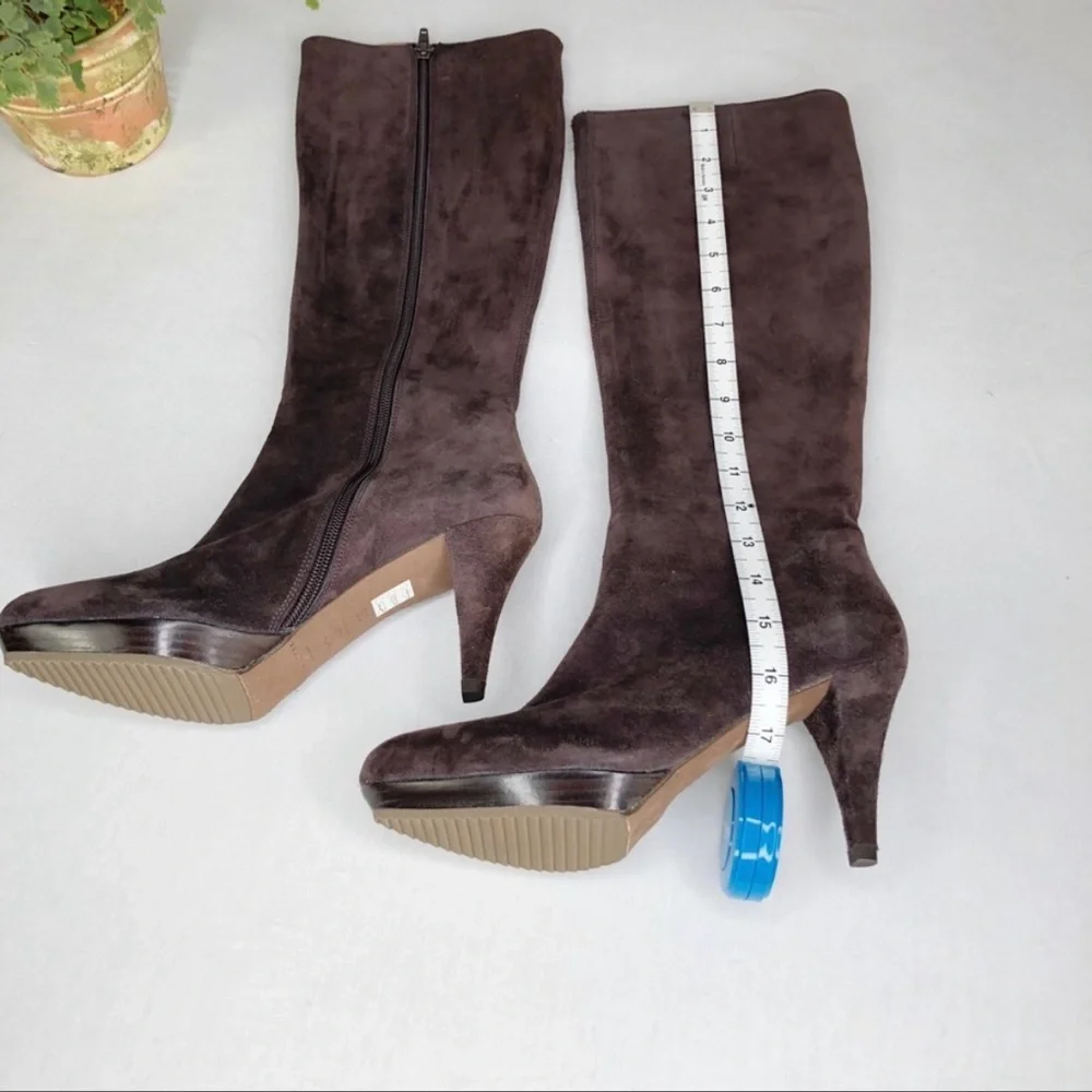 NWOB Pura Lopez Dark Brown Suede Heeled Boots, U.S. Size 7.5 - Picture 4 of 6